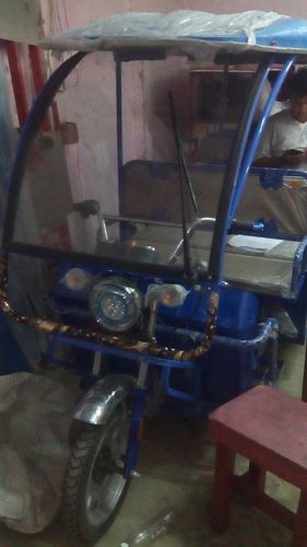 Battery Operated Passenger E Rickshaw