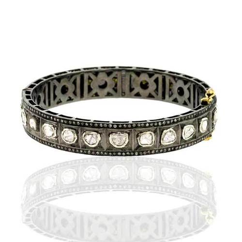18K Gold Uncut & Rose Cut Diamond Bangle Diamond Carat Weight: 6.41 Carat