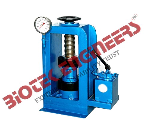 Compression Testing Machine 1000 KN (Hand Operated) -B