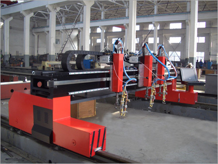 CNC Plasma Cutting Machine - 4500x2000x2500mm Red | Automatic, High Efficiency, Durable, Precision Cutting