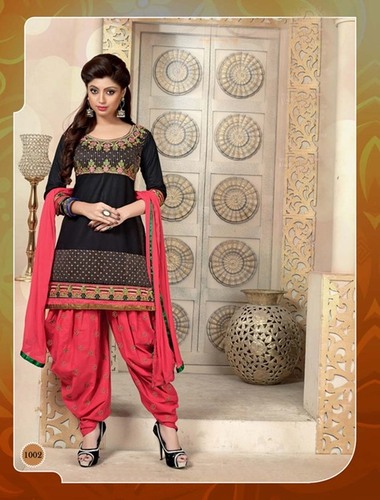 BLACK AND RED PATIALA STYLE SALWAR KAMEEZ