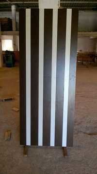 नवसारी में निर्मित लकड़ी के फ्लश दरवाज़े