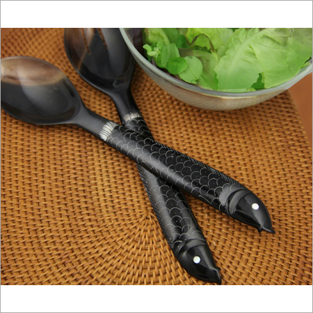 Horn Salad Servers