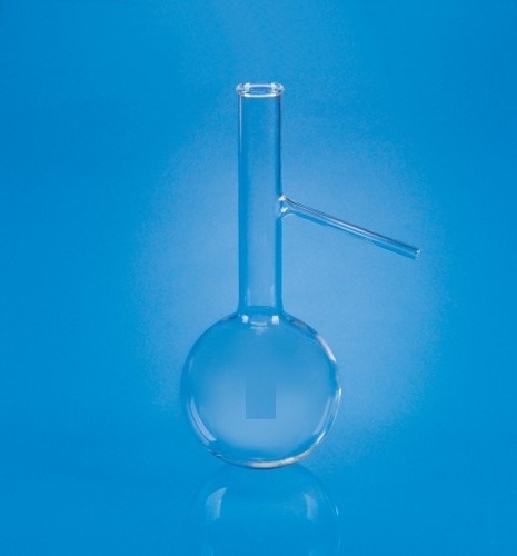 Distilling flask with side arm