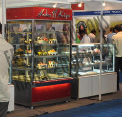 Vertical Cake Display
