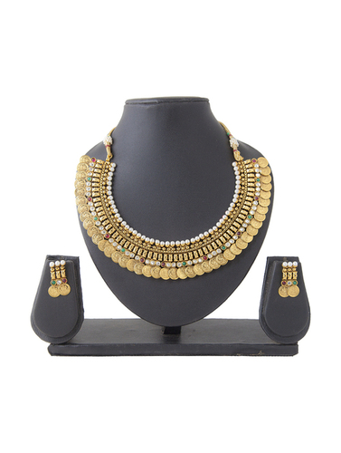 Traditional gold necklace set
