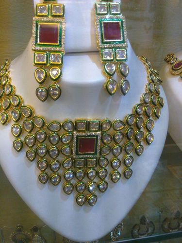 WOMEN ARTIFICIAL JEWELRY 