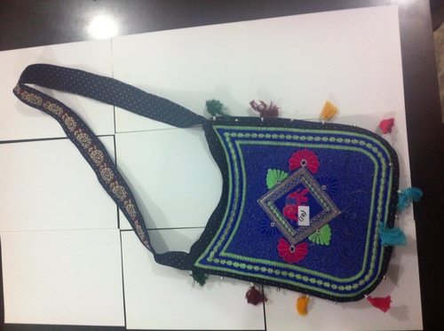 WOMEN HANDICRAFT BAG
