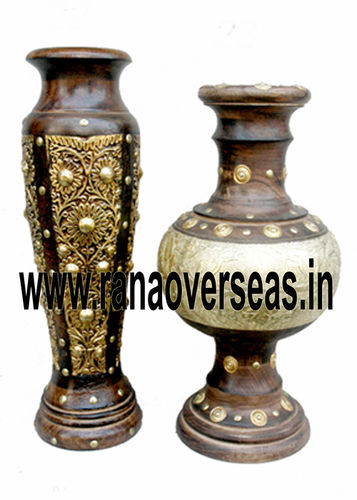 WOODEN FLOWER VASES