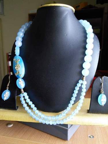 WOMEN ARTIFICIAL JEWELRY