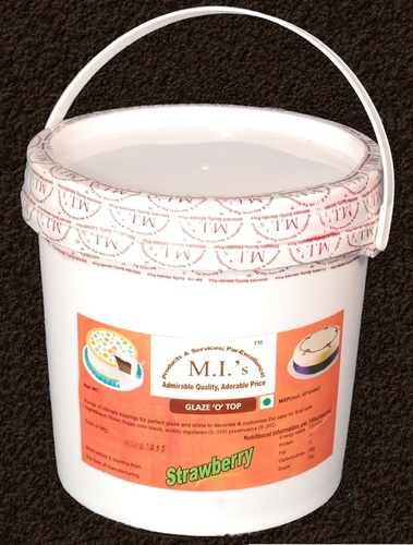 Strawberry cake decorative glaze