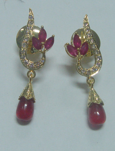 Gold Diamond Ear Rings