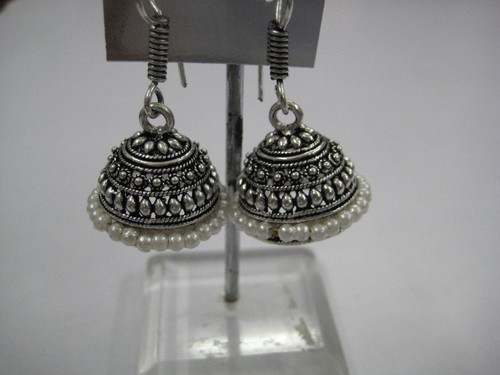 Earrings traditional