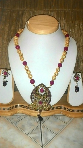 Women's Artificial Jewellery