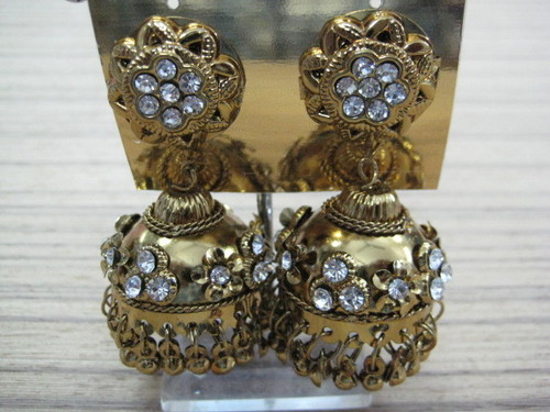 Earrings traditional
