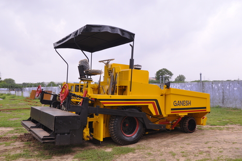 Asphalt Cum Wet Mix Paver Finisher