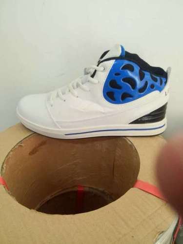 Basketball shoes