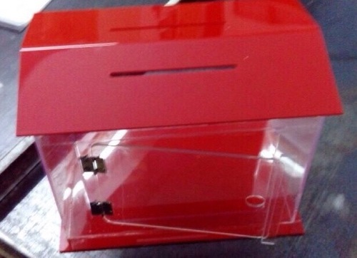 Acrylic House Box