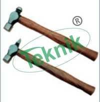 Cross Peen Hammer - Metal & Wood Construction , Rust Resistant, Easy Holding, Compact Design For Carpentry And Furniture Manufacturing