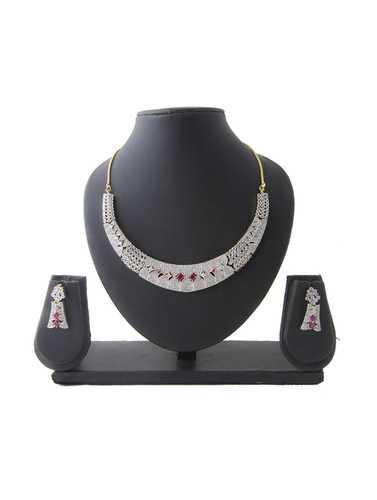 Traditional American Diamond Necklaces