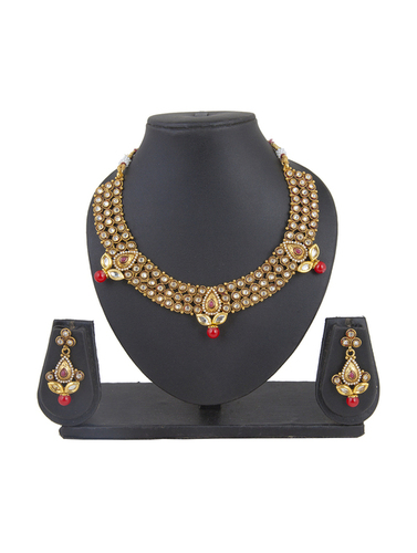 Traditional gold necklace set