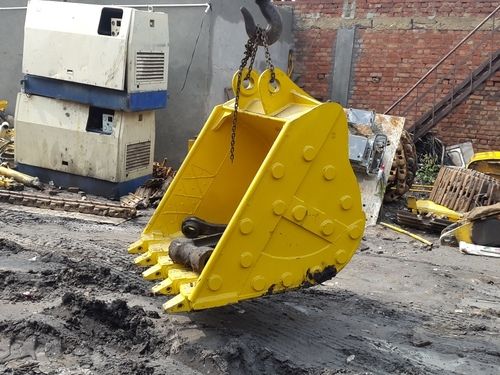 Komatsu PC 200, PC-210, PC-300 Heavy Duty Buckets