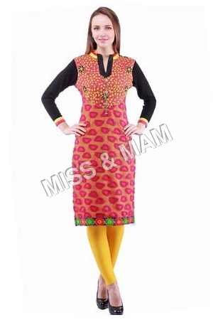 Signore operate Kurti Signore operate Kurti