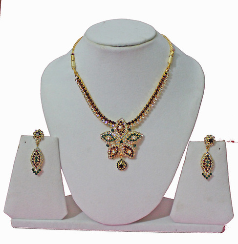 Red Stone Necklace Set