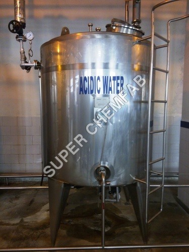 Pharmaceutical tank