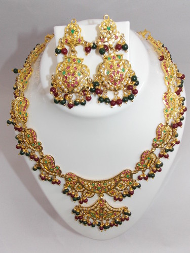 Jadau Necklace Sets