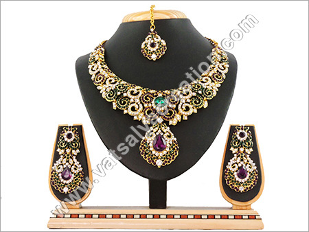 Traditional Gold Necklace Set