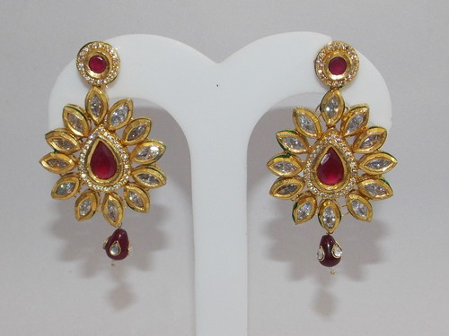 Kundan Earrings - Gold, 2-3 cm, Red | Elegant Design, Rubies, Diamonds, Drop Style