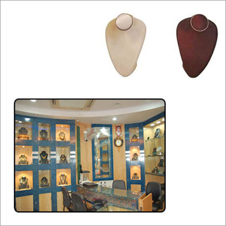 Chain Display Bust