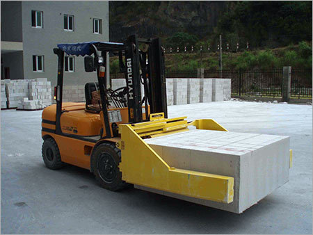 AAC Brick Clamping Vehicle