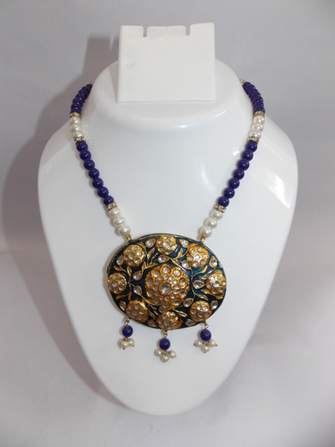 Pendent Set