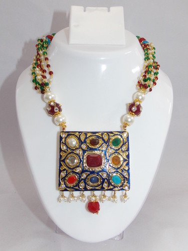 Pendent Set