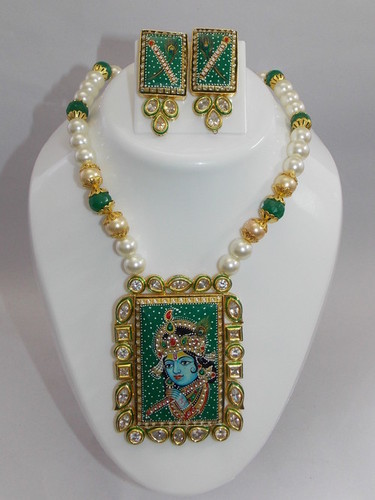 Pendent Sets