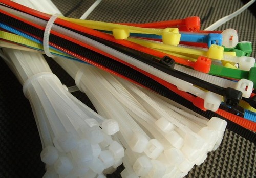 INDUSTRIAL NYLON CABLE TIES