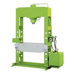 Hydraulic Bend Removing Machine