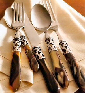 Metal Cutlery Set Fitted Horn Handle