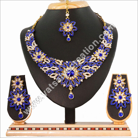Trendy Necklace Set
