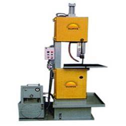 Vertical Metal Cutting Band Saw Machine - Steel Material, 3 Capacity | Ideal for Industrial and Trade Use