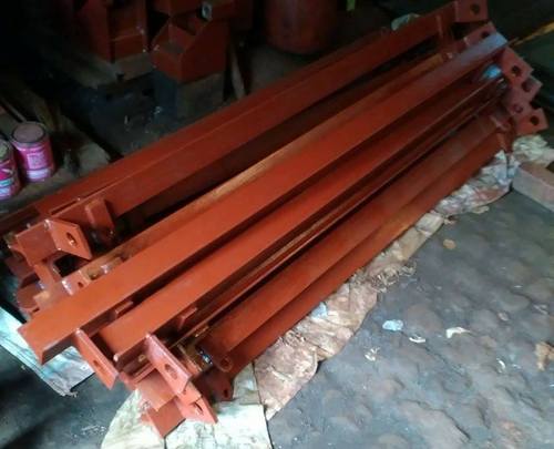 TIE BAR ASSEMBLY