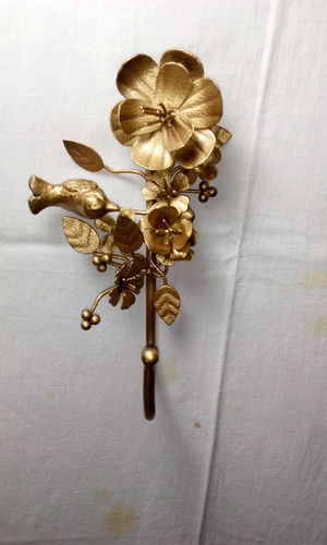 Hanging hooks in Antique Look.
