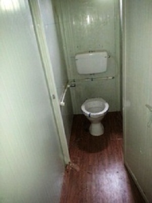 18Mm Thick Cement Sheet Covered With Ceramic Tiles Or Green Marble Containerized Toilet