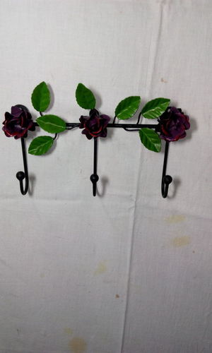 Hanging hooks in Antique Look.