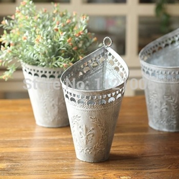 Flower Pots & Vases.