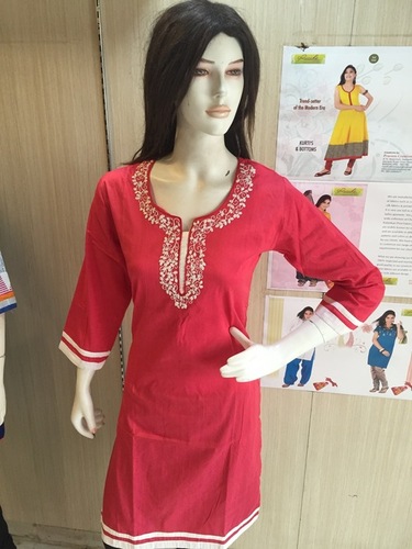 Red Kurtis
