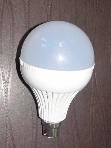 LED Bulb - Aluminum & Ceramic, Oval White Design | Indoor Lighting with 6-Month Warranty