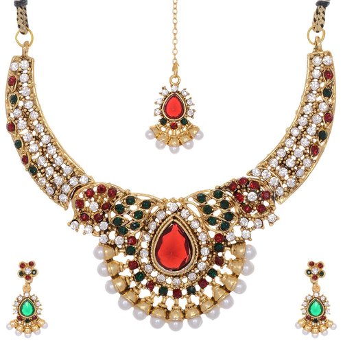 Triline With Pearl Necklace